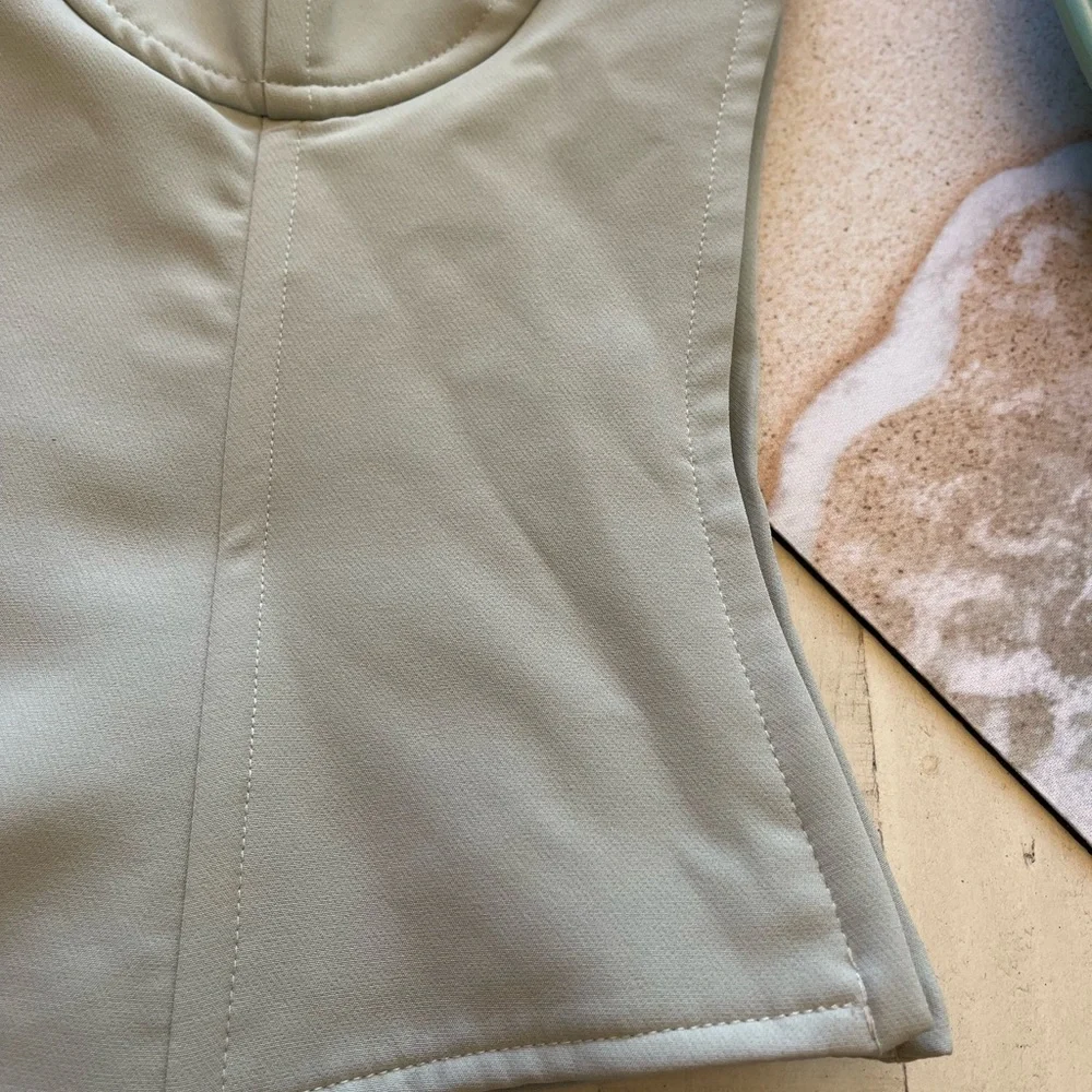 LA Hearts strapless structured tube top size Xs. Zips on the side - Picture 8 of 10